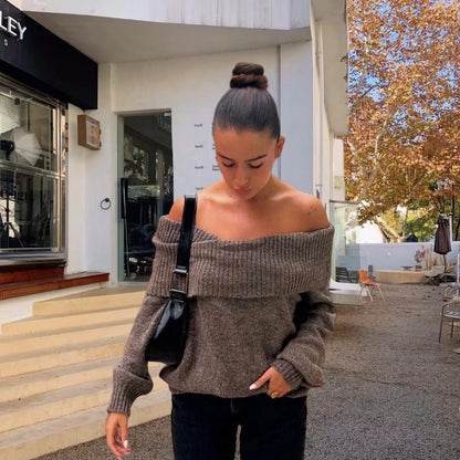 PHILLY OFF-SHOULDER SWEATER